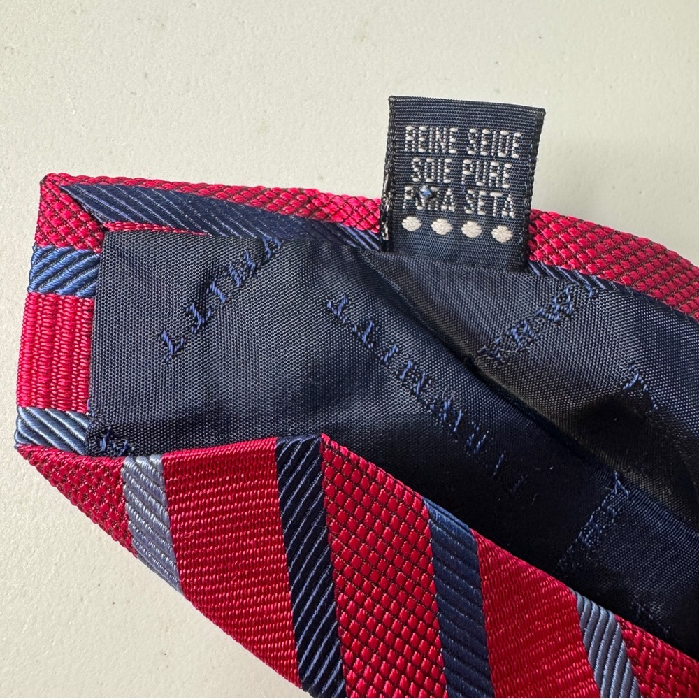 NWOT Charles Tyrwhitt 100% SILK Tie - Hot Pink, Blue Stripes - Made in England - Picture 5 of 5